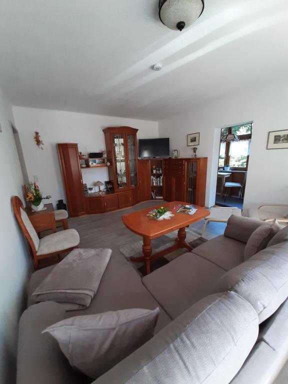 Posezení v ubytování Ferienwohnung Morgensonne Kurort Rathen