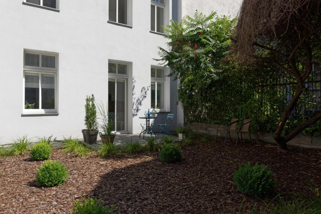 Vonkajšia záhrada v ubytovaní Apartament Wilda Nova