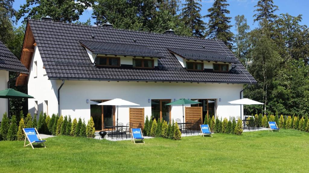 Zahrada ubytování Widokowo - Domki z widokiem na Śnieżkę z Jacuzzi i Sauną