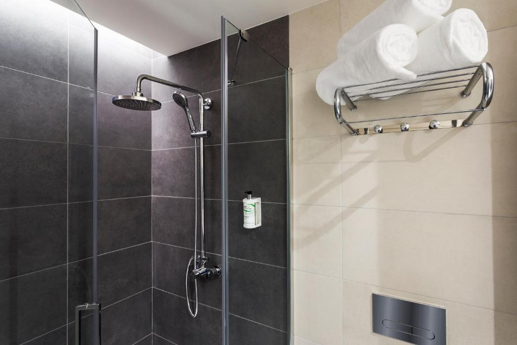 B&B HOTEL Lisboa Aeroporto - Resim 24