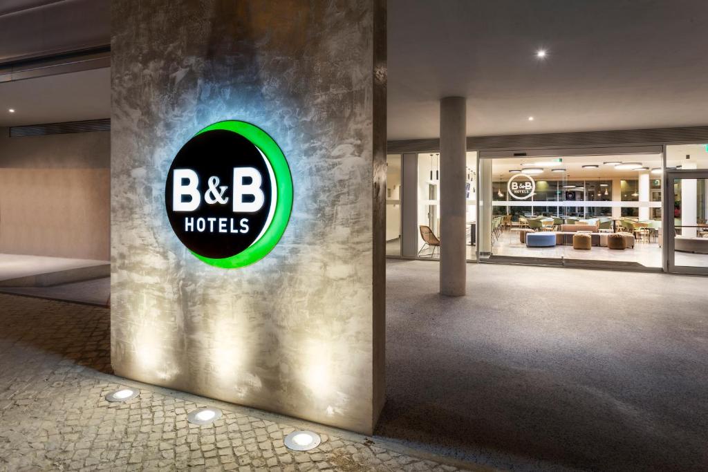 Certifikát, hodnocení, plakát nebo jiný dokument vystavený v ubytování B&B HOTEL Lisboa Aeroporto