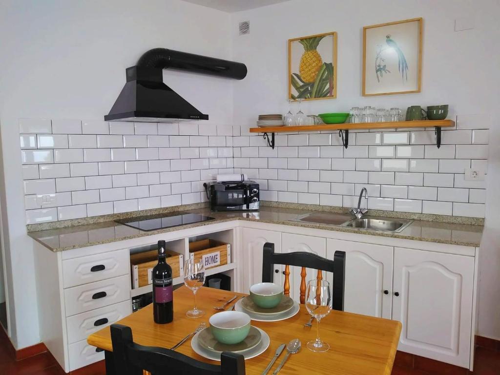 Kuchyňa alebo kuchynka v ubytovaní Casita La Finca II