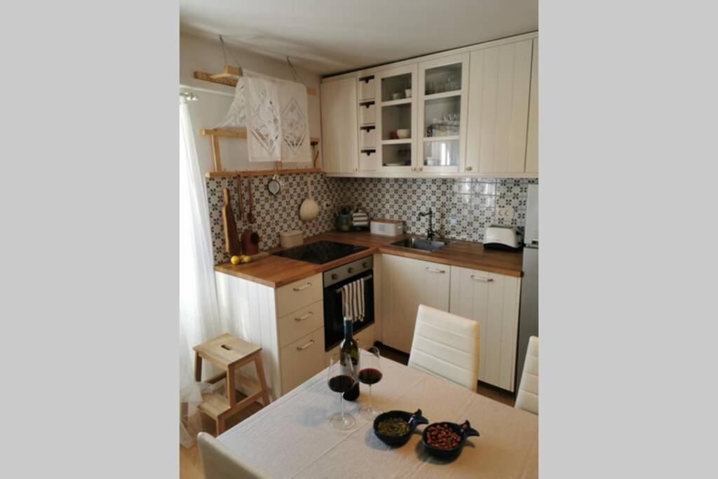 Kuchyňa alebo kuchynka v ubytovaní Casa Porta Verde