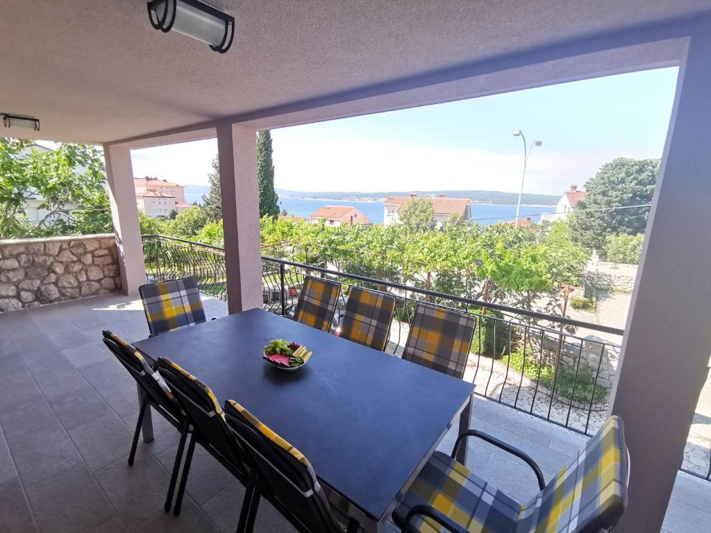 Balkón alebo terasa v ubytovaní Apartment in Crikvenica 34973
