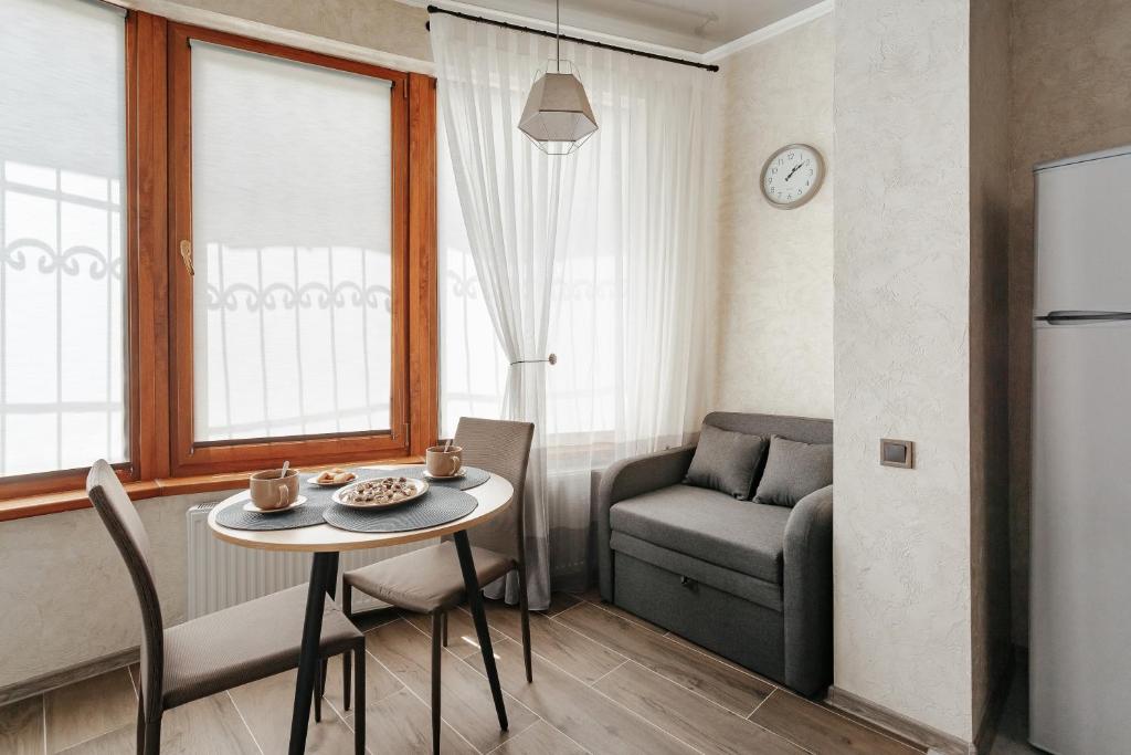 Posezení v ubytování YUDGI - Home Hotel