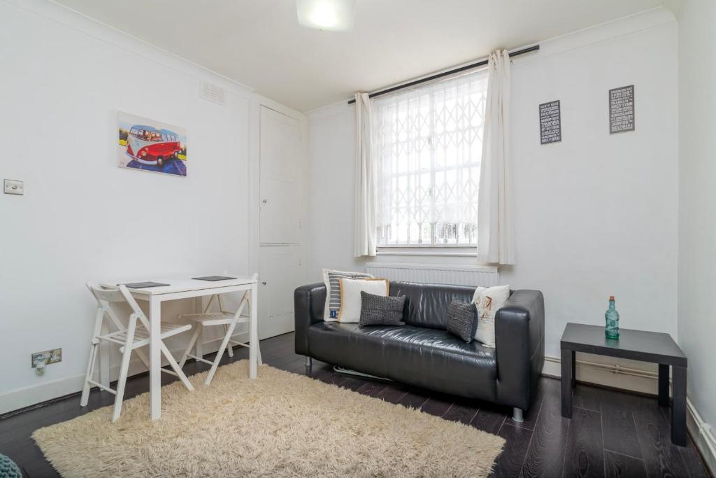 GuestReady - Fantastic 1BR Flat in East London for 2 Guests!