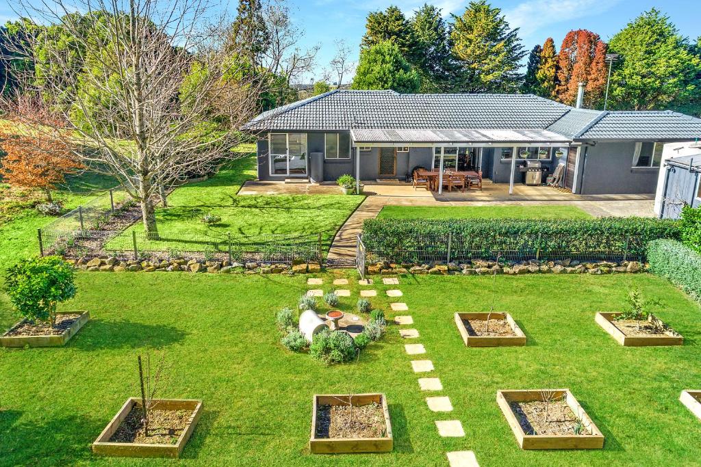 an aerial view of a yard with a house at Lilyview Cottage - Robertson in Robertson