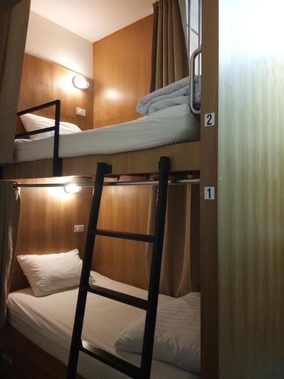 Manee Cool Mueang - Camera Quadrupla Con Bagno Privato