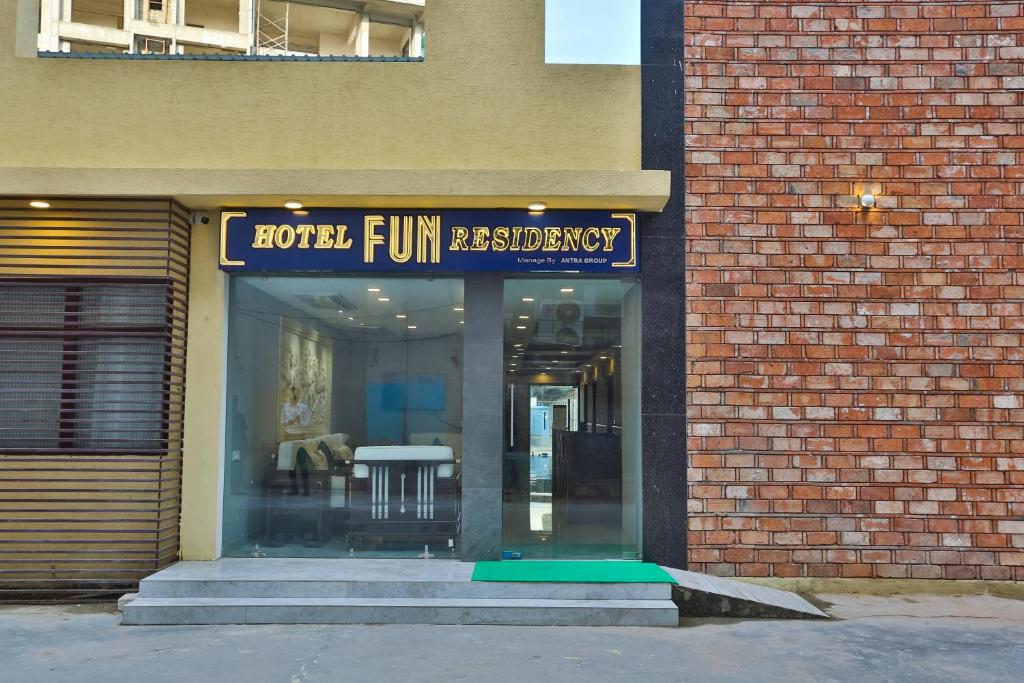 Fotografie z fotogalerie ubytování Hotel Fun Residency by Antra Group v destinaci Ahmadábád