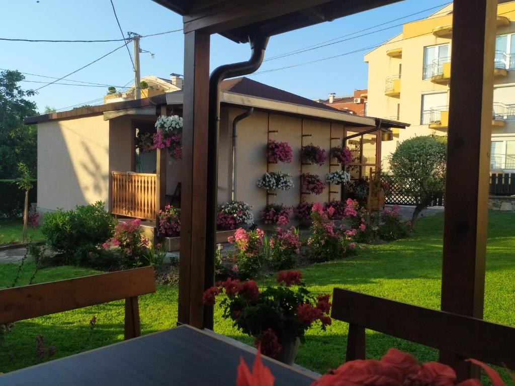 Apartmani Neca