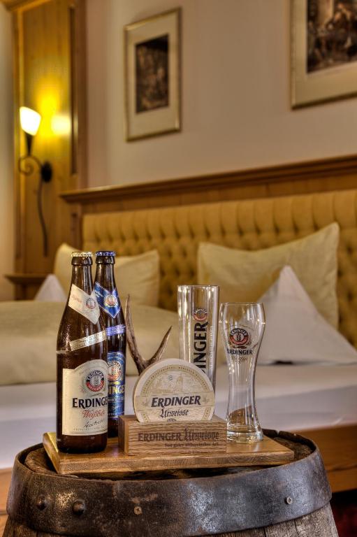Nápoje v ubytování Hotel zum ERDINGER Weißbräu
