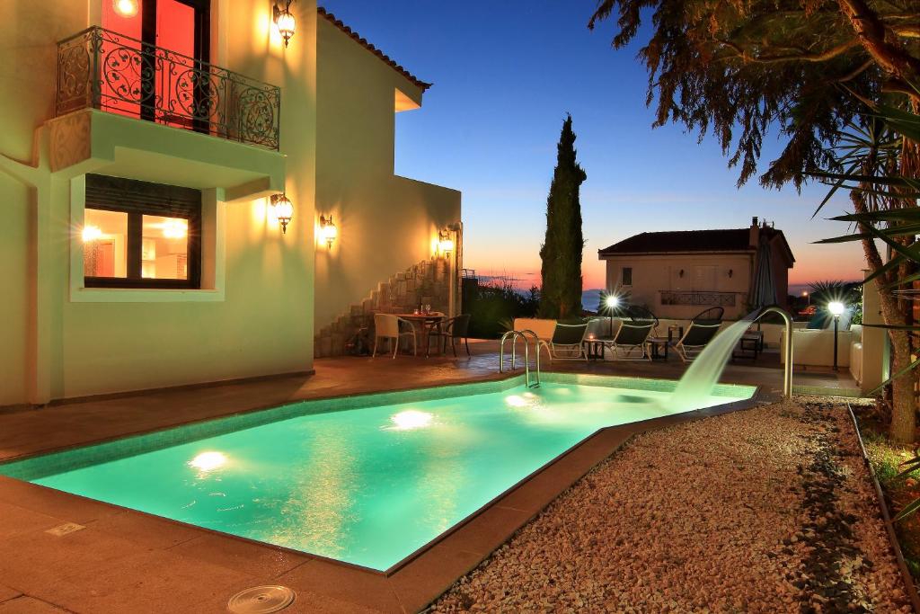 Bazén v ubytování Adam & Eve Villas nebo v jeho okolí