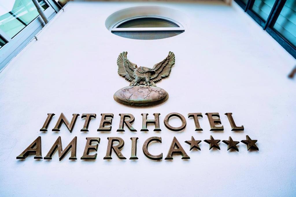 Certifikát, hodnocení, plakát nebo jiný dokument vystavený v ubytování Interhotel America
