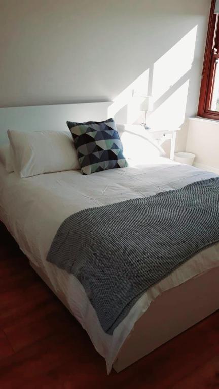 Riverside Marina Apartments - Three-Bedroom Apartment