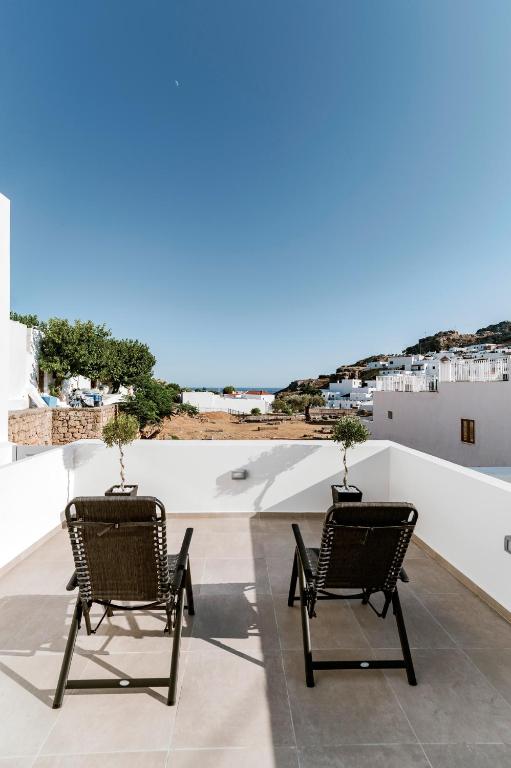 Balkón nebo terasa v ubytování Lindos Calmare Suites
