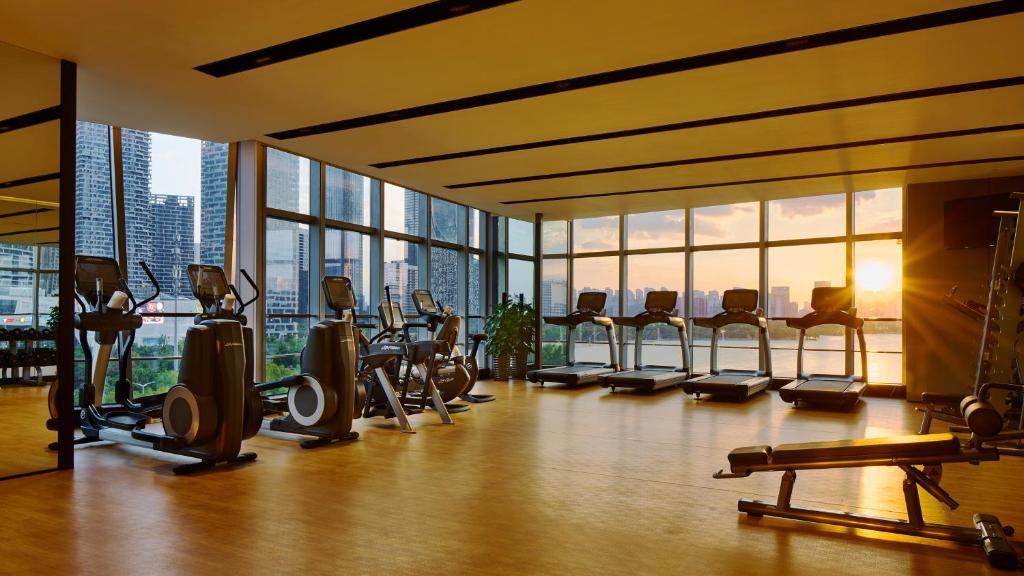Fitness centrum a/nebo fitness zařízení v ubytování InterContinental Hefei by IHG
