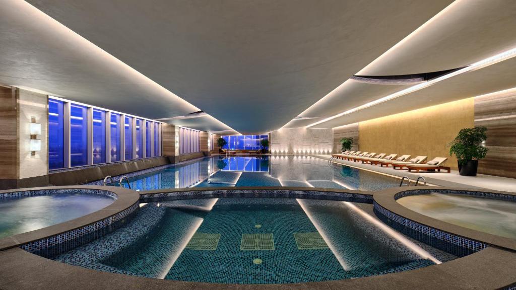 Bazén v ubytování InterContinental Hefei by IHG nebo v jeho okolí