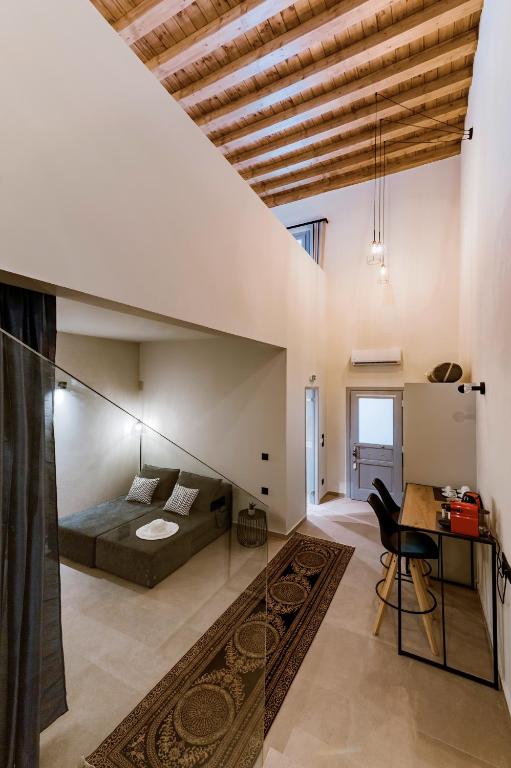 Postel nebo postele na pokoji v ubytování Lindos Calmare Suites
