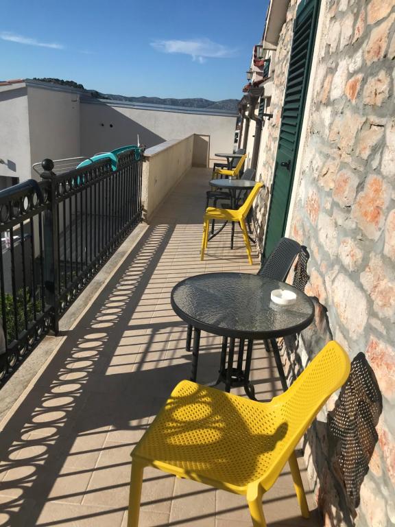 Balkón nebo terasa v ubytování Guesthouse Davorka Bijelić