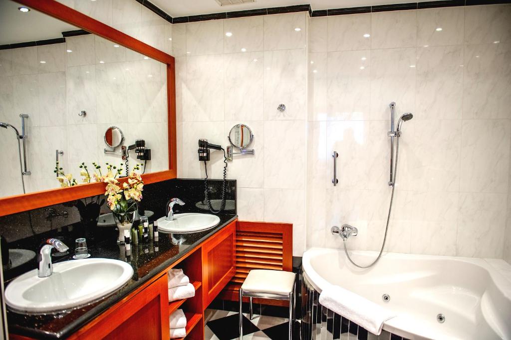 Koupelna v ubytování Hotel Corvinus Vienna - Newly Renovated