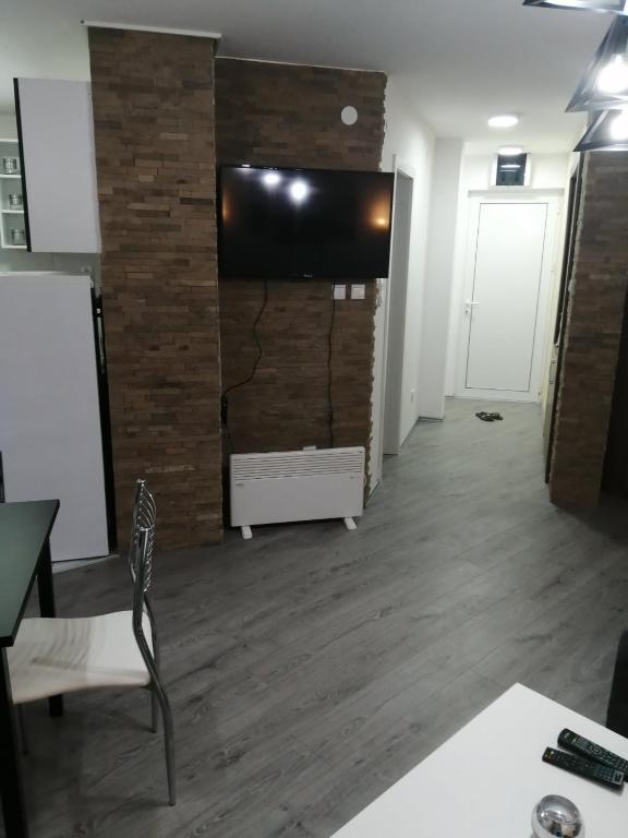 TV/trung tâm giải trí tại Apartman Romana Duplex Divčibare