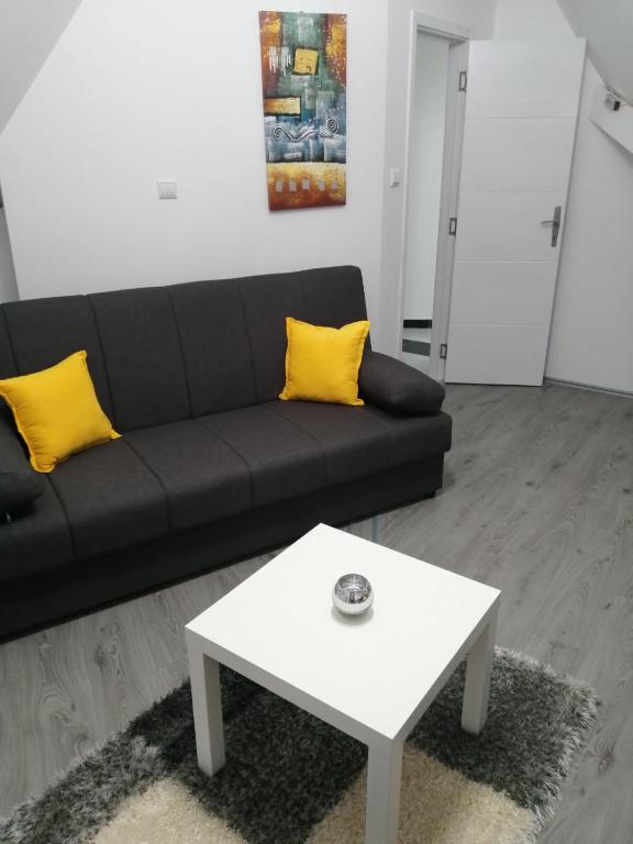 Khu vực ghế ngồi tại Apartman Romana Duplex Divčibare