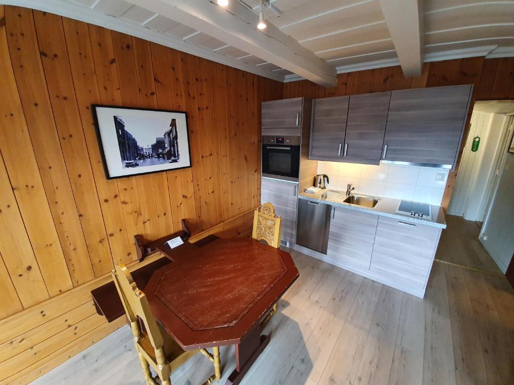 Kuchyň nebo kuchyňský kout v ubytování Vertshuset Røros