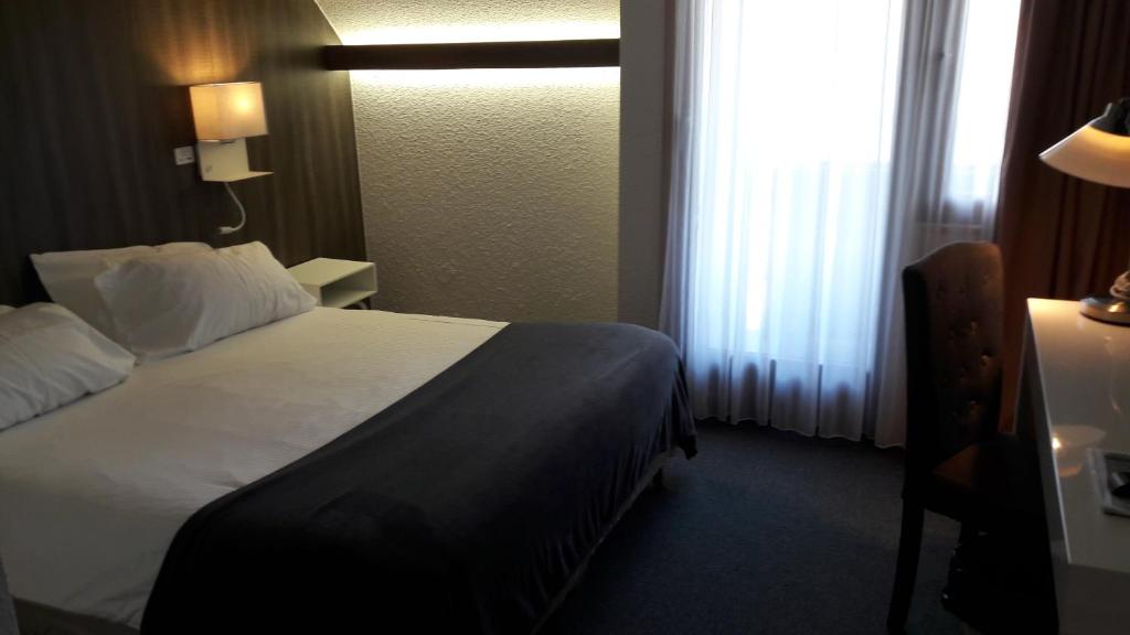 Le Relais Des Chateaux Forts - Double Room Large Bed