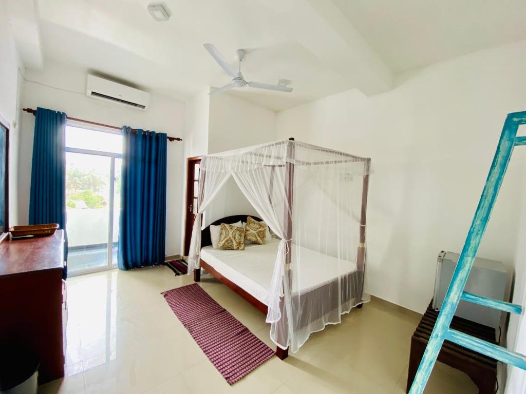 Bliss Apartment Hikkaduwa - 1