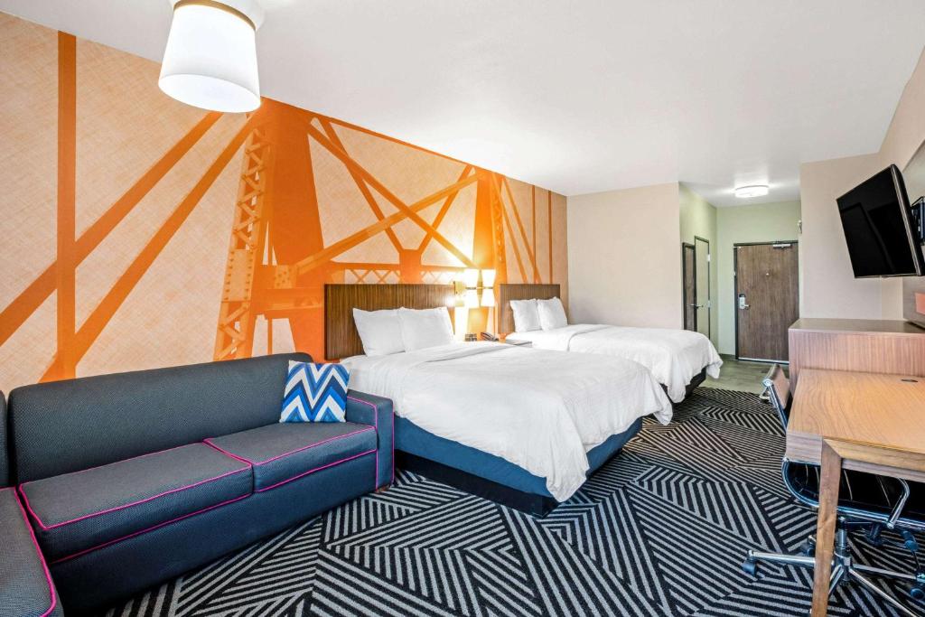 La Quinta by Wyndham Waco Baylor Downtown photo