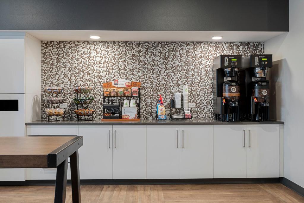 Extended Stay America Premiere Suites - Ukiah photo
