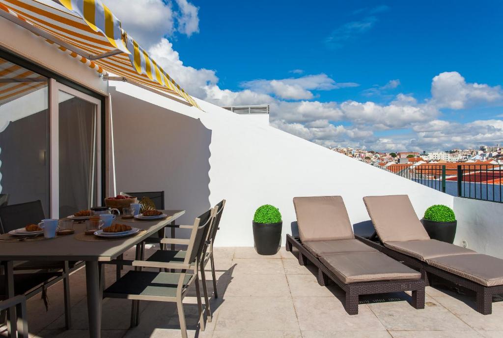Crucifixo Duplex Apartment with Terrace