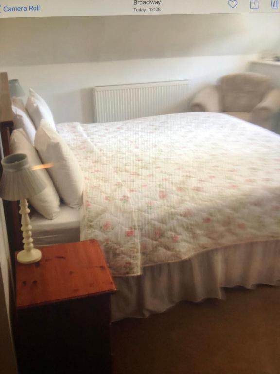 Horse & Hound Inn - Large Double Room