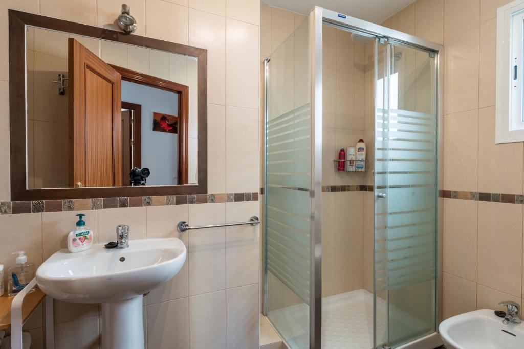 Anna - Apartamento con encanto en Triana, Seville – Updated ...