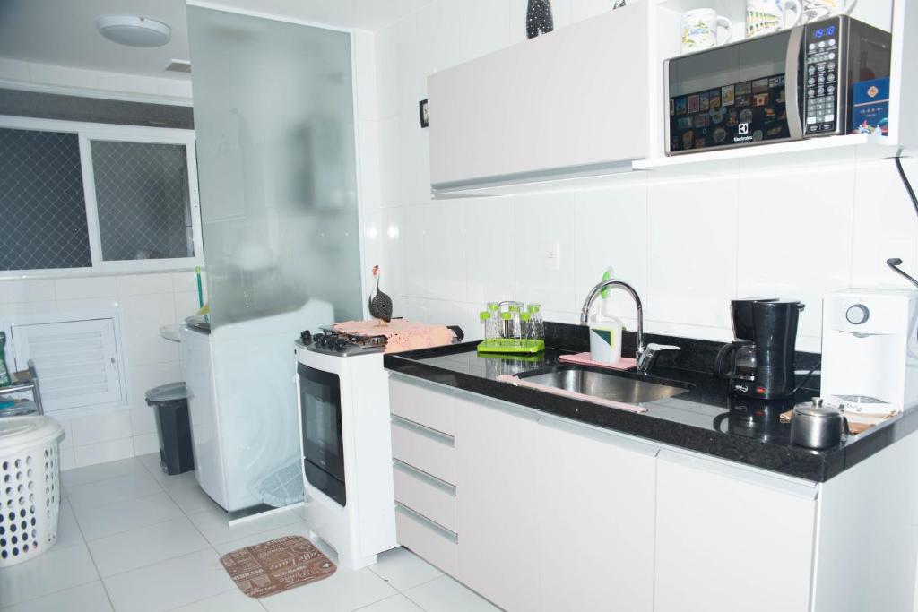  QUARTO EM CONDOMINIO DE LUXO NA BARRA DA TIJUCA