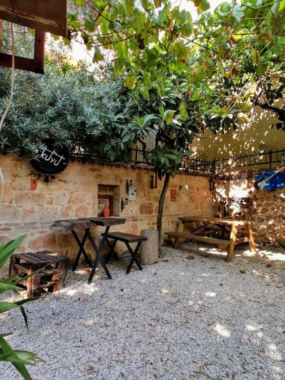 Zahrada ubytování Kuyu Beergarden Hostel
