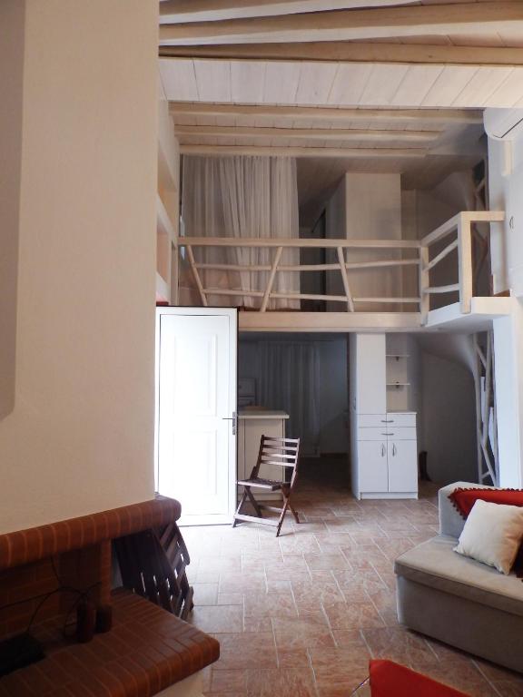 Posezení v ubytování Mykonos Ornos RedOcher Home