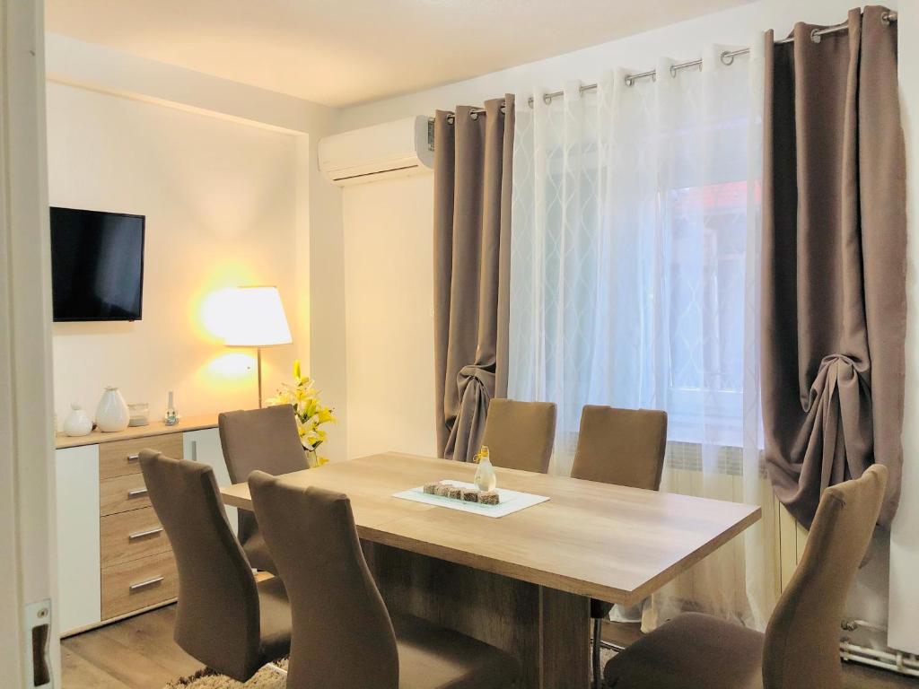 Fotografia z galérie ubytovania Apartmani "Mimoza" v destinácii Otočac