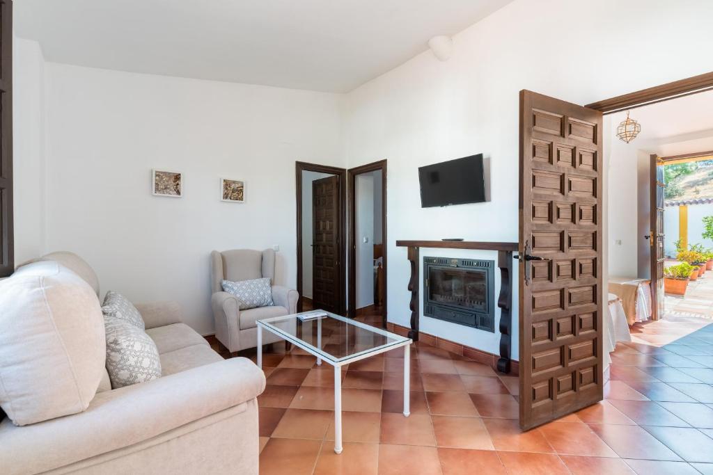 A television and/or entertainment centre at La Rejaquera