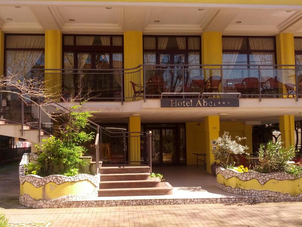 Budova, kde se hotel nachází