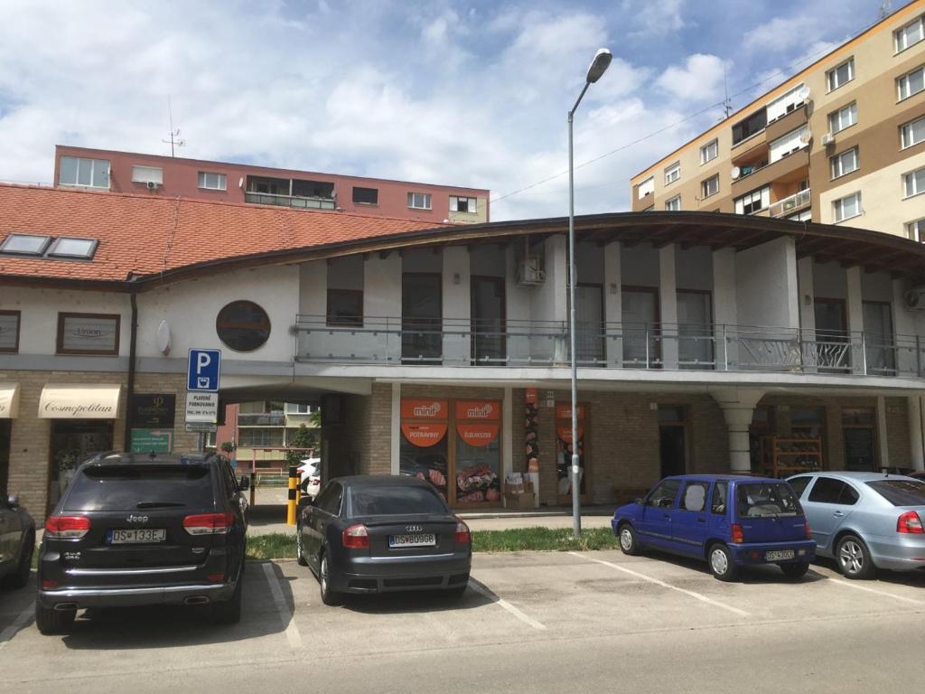 Budova, v ktorej sa apartmán nachádza