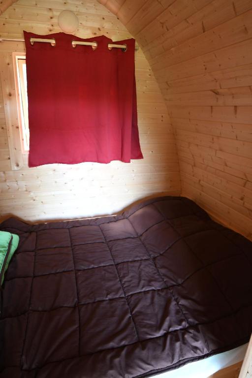 Postel nebo postele na pokoji v ubytování camping rochecondrie