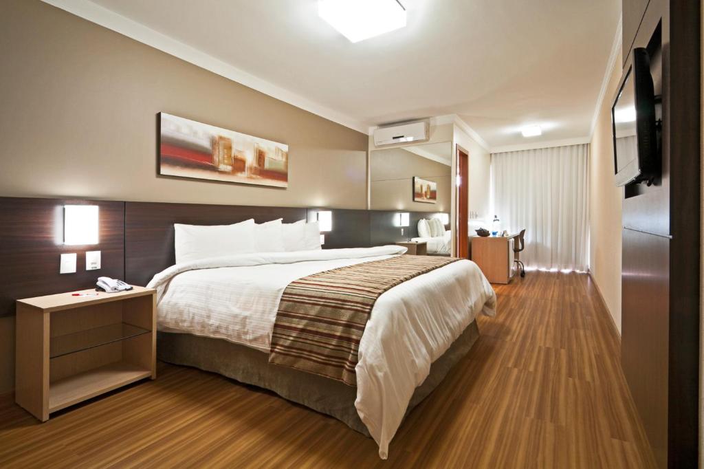  Ramada Hotel & Suites Lagoa Santa By Wyndham