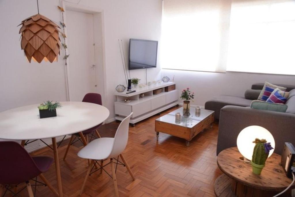  Iluminado Apartamento em Ipanema