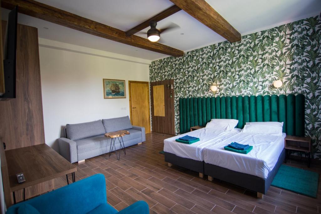 Luxurio rooms with baths - Sala Familiar Con Baño Privado
