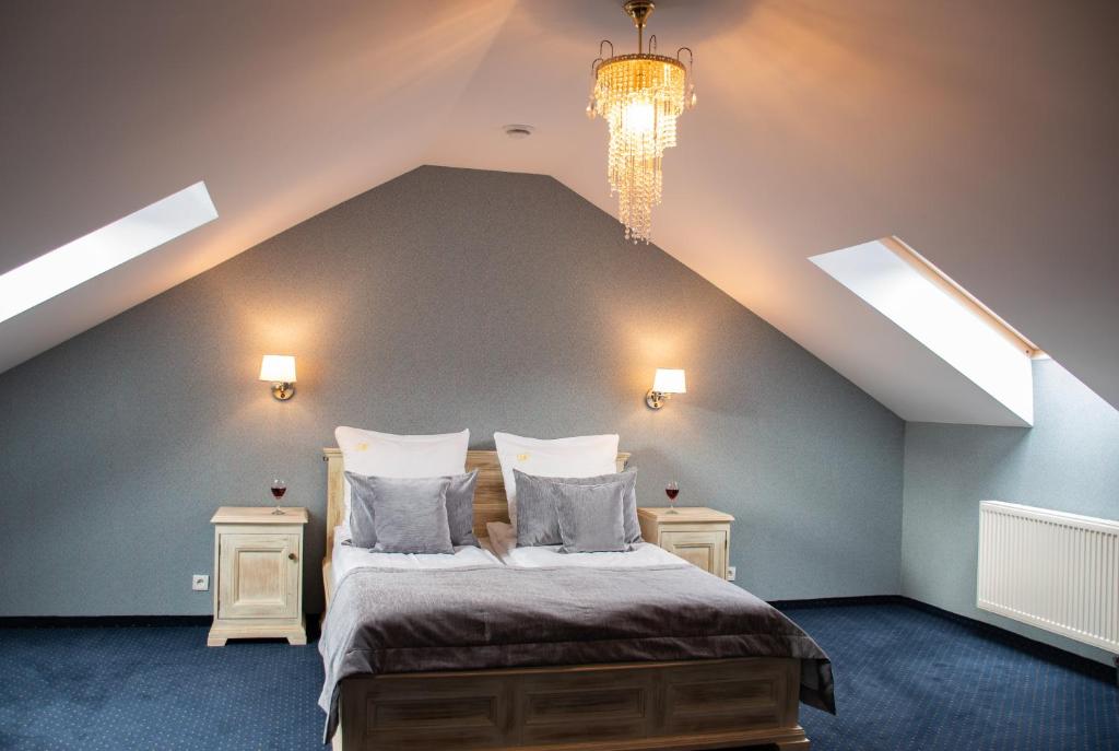 Dwór Czarneckiego - Resim 2