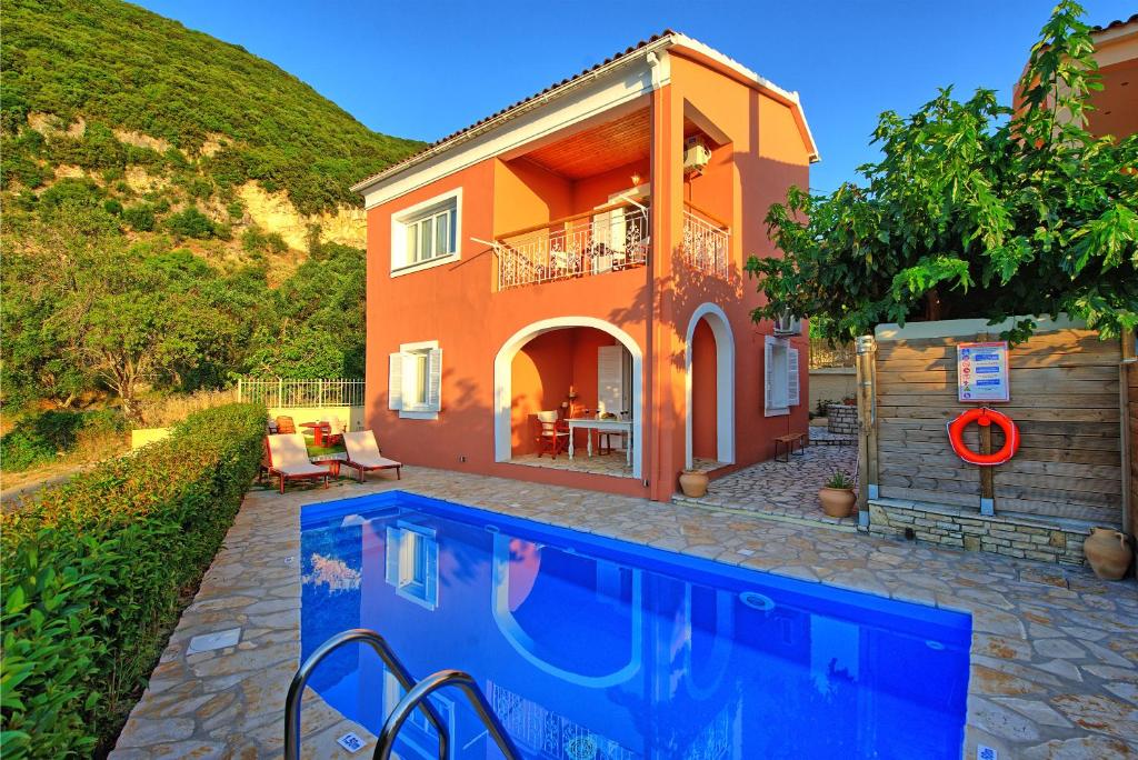 Bazén v ubytování Villa Melodia by PosarelliVillas nebo v jeho okolí