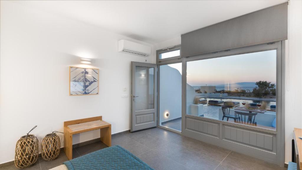 Volcanic Arc Suites - 8