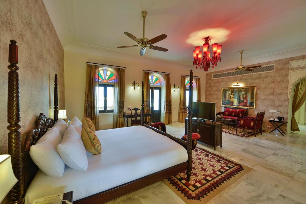 TV a/nebo společenská místnost v ubytování Hotel Jaisalkot