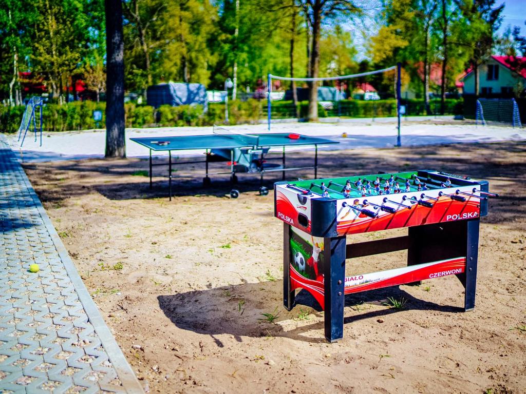Bazén v ubytování Plaża Resort Łeba nebo v jeho okolí